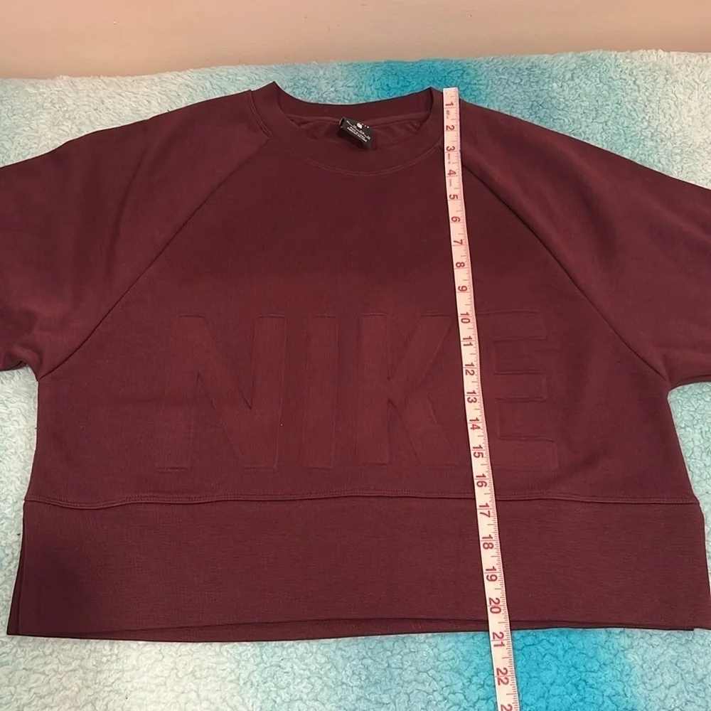 🔥NWOT Nike Maroon Crewneck Sweatshirt🔥